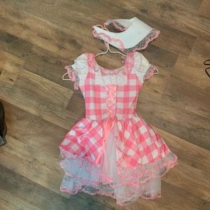 Girls Little Bo peep costume.